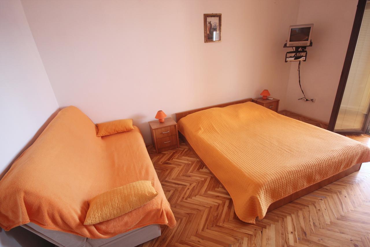 Apartments Njaco Ražanac الغرفة الصورة