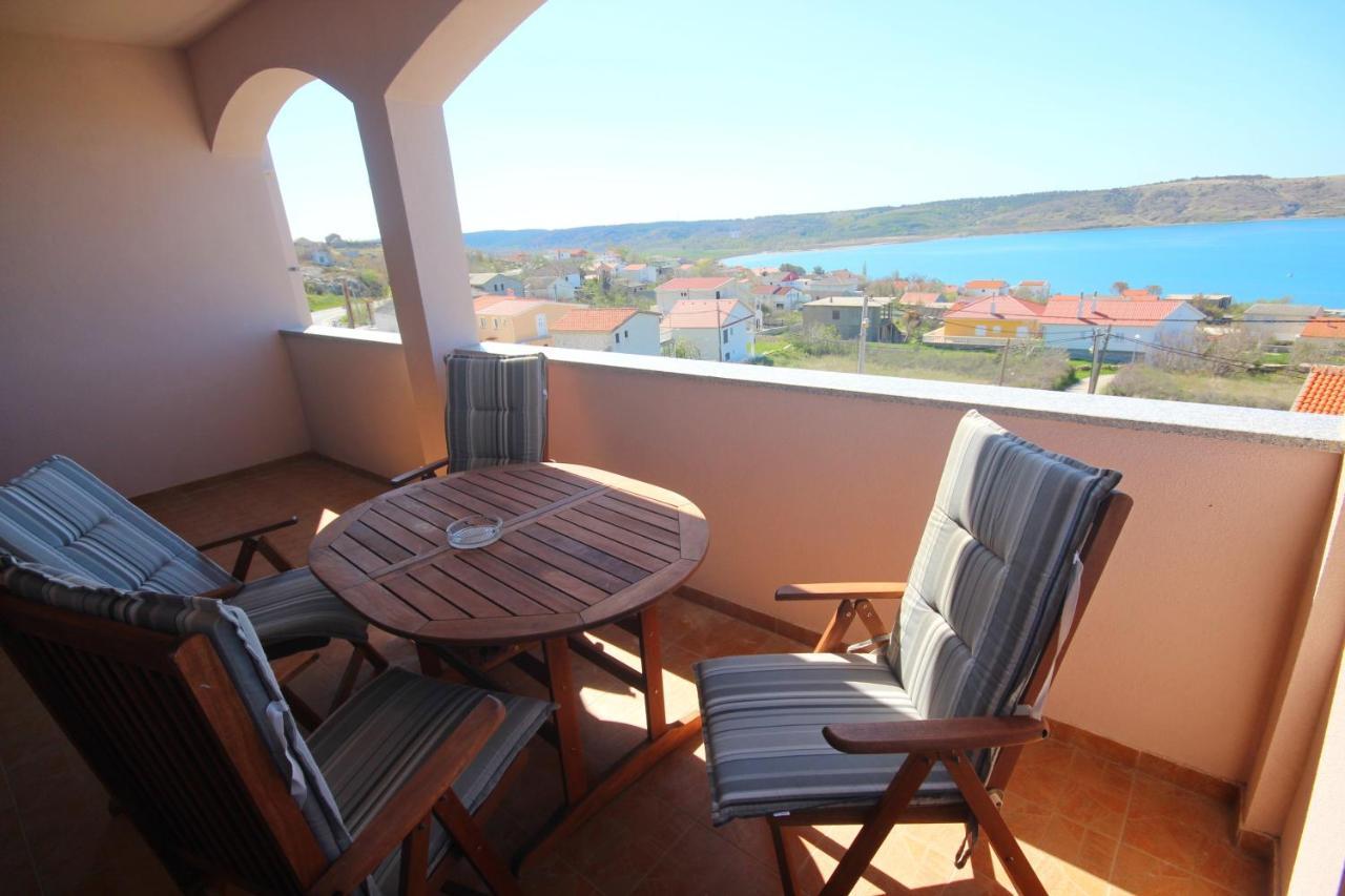 Apartments Njaco Ražanac الغرفة الصورة