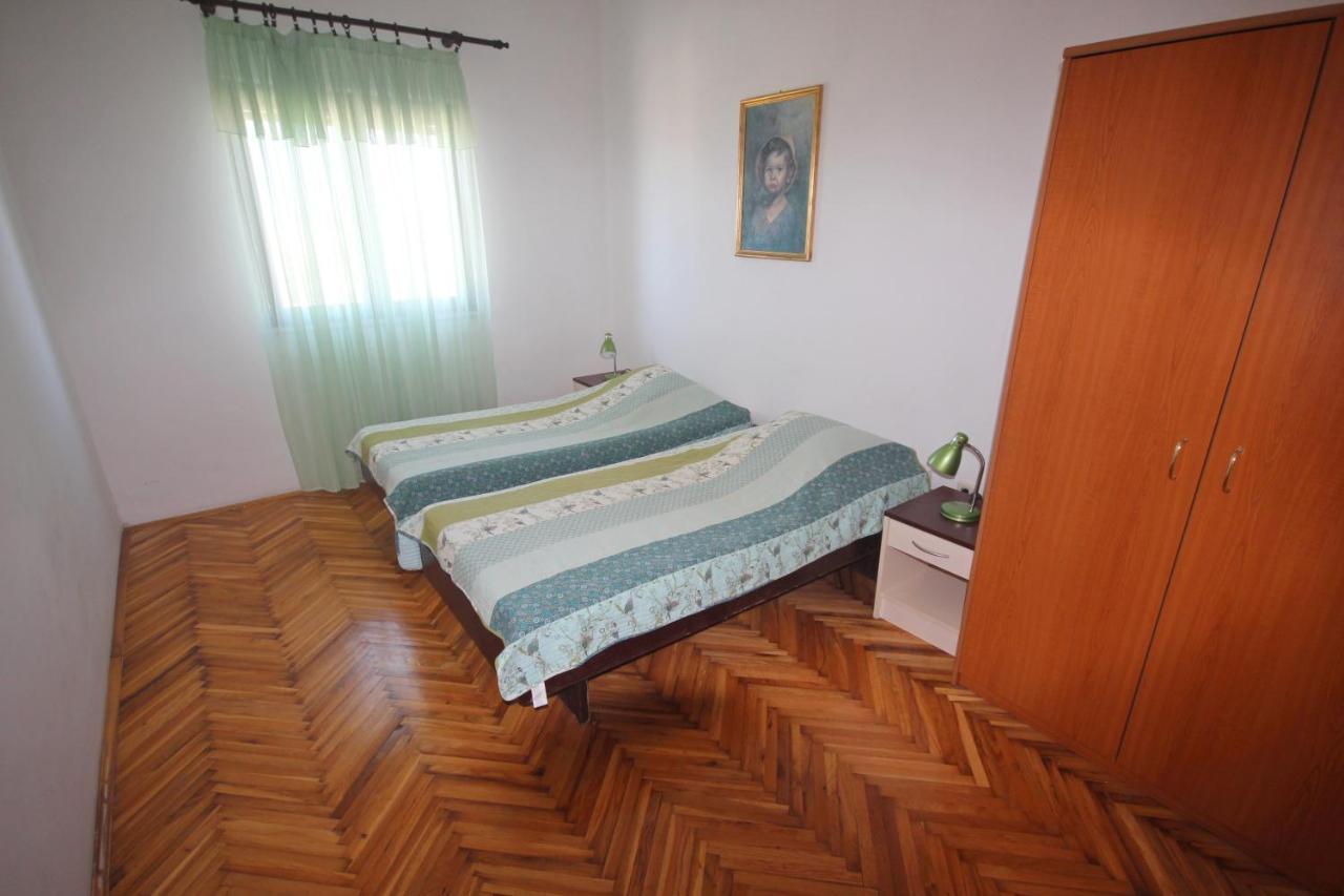 Apartments Njaco Ražanac الغرفة الصورة